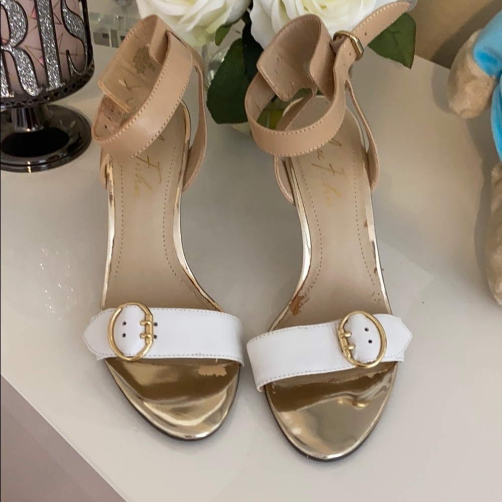 ⏬Huge Price Drop⏬ Marc Fisher white and nude heels